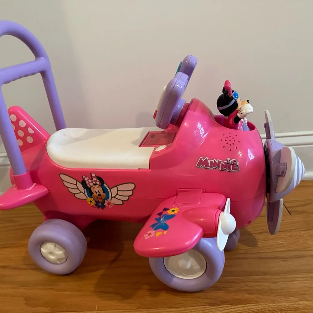 Deluxe Minnie Mouse Plane Activity Ride-On Toy Car with Lights and Sounds